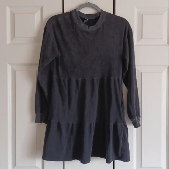 3 For $15 /Wild Fable Dark Gray, Black Long Sleeve Sweatshirt Dress with Pockets - Picture 1 of 9